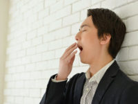 薄毛の原因のひとつは睡眠不足があるらしい